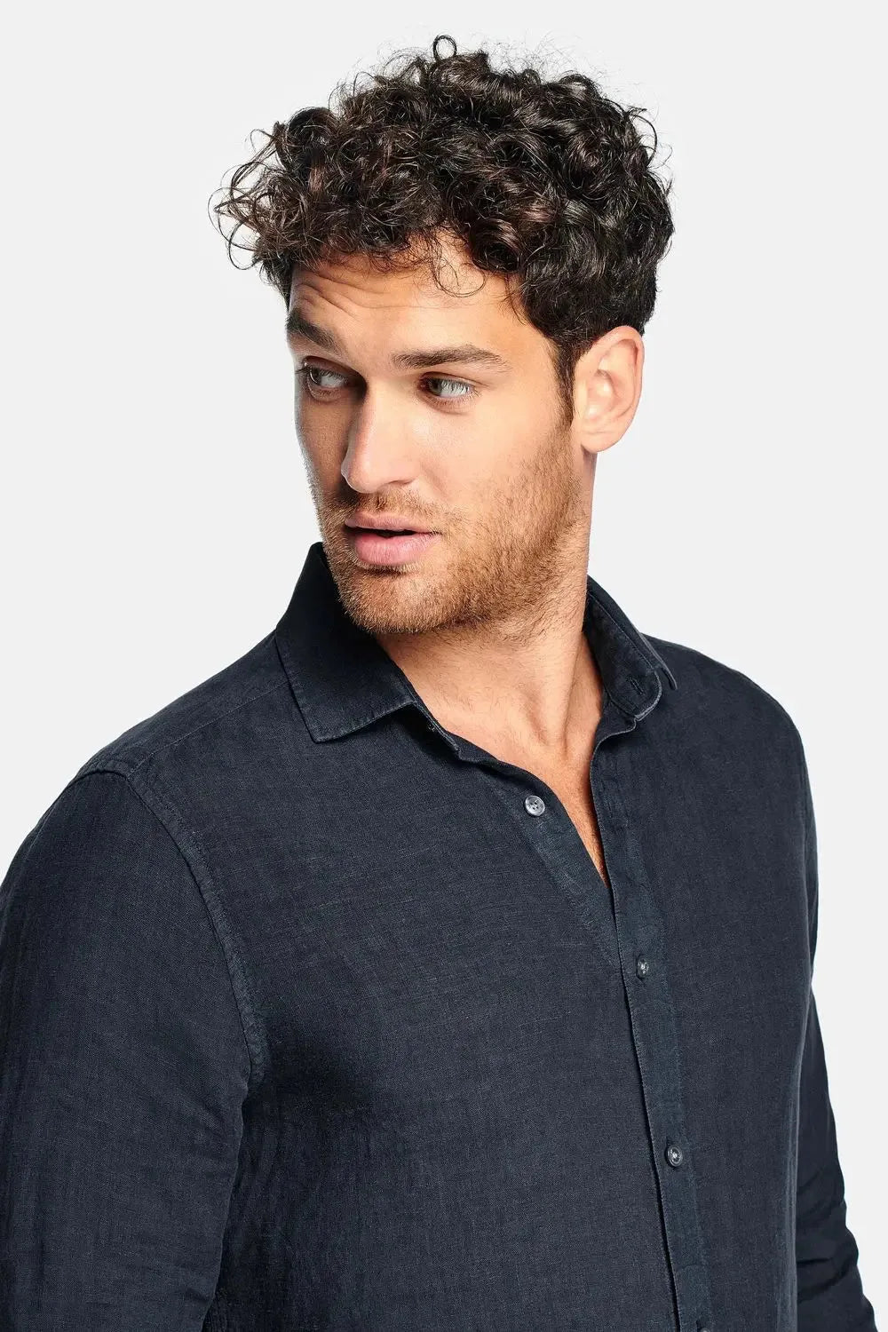 Men's Linen Regular-Fit Long Sleeve Shirt image 16