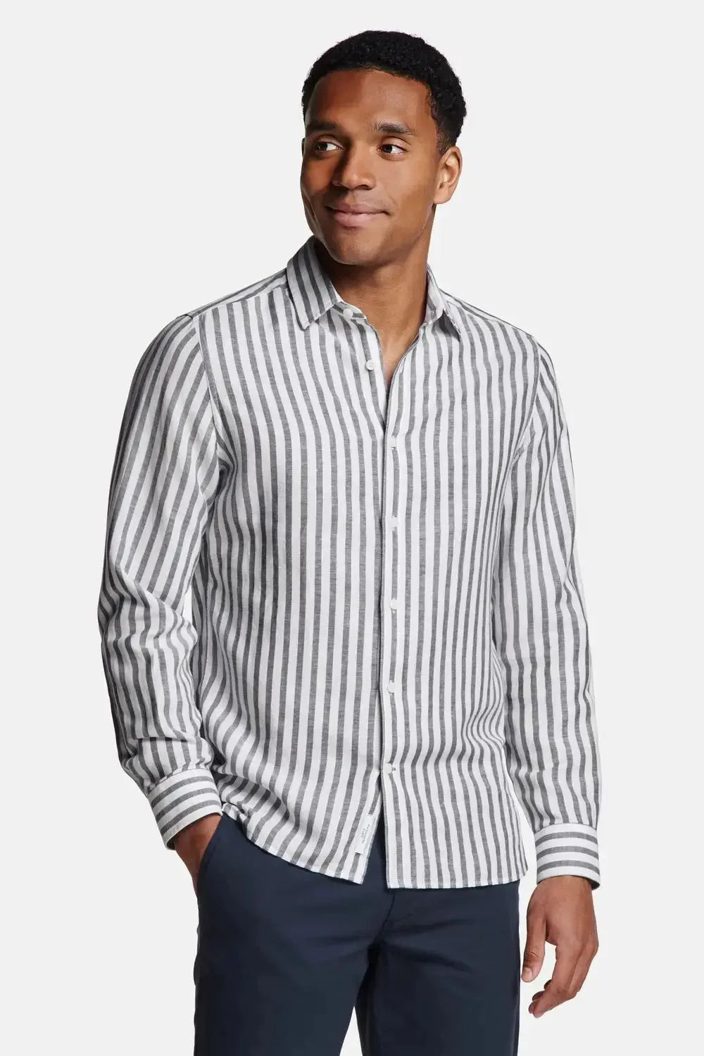 Men's Linen Regular-Fit Long Sleeve Shirt image 24
