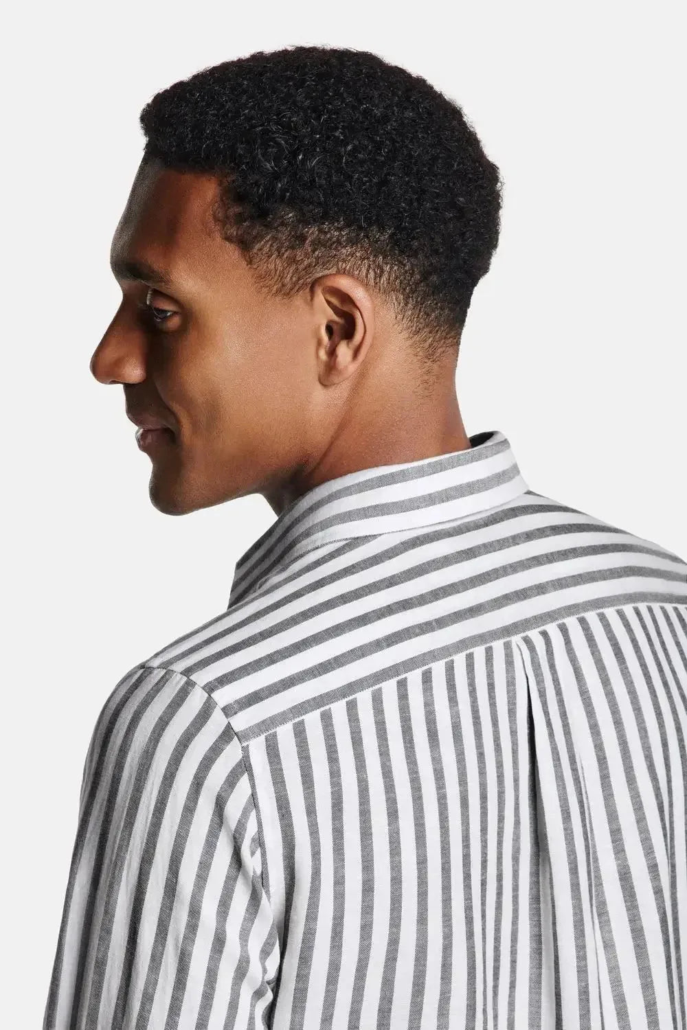 Men's Linen Regular-Fit Long Sleeve Shirt image 26